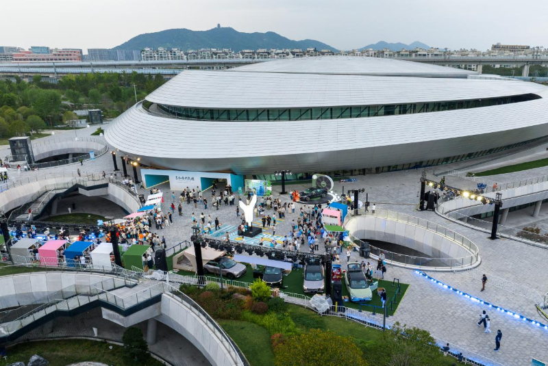 2025媒体管家：坚持拥抱用户的长期主义，岚图汽车与“岚友”共赴未来