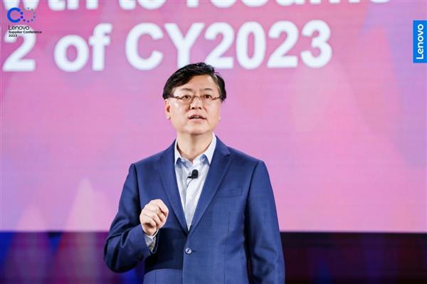 智能设备、新IT服务和AI大模型机遇当前 联想集团三大业务展现全面增长机会