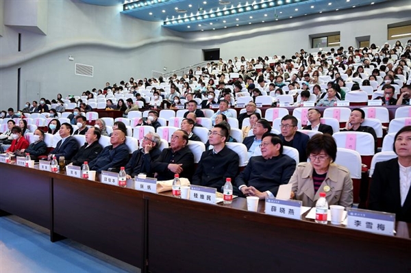 “鸥维数据”平台正式上线:收录数据超10亿条 涵盖至乡镇街道 “鸥维数据”平台正式上线:收录数据超10亿条 涵盖至乡镇街道