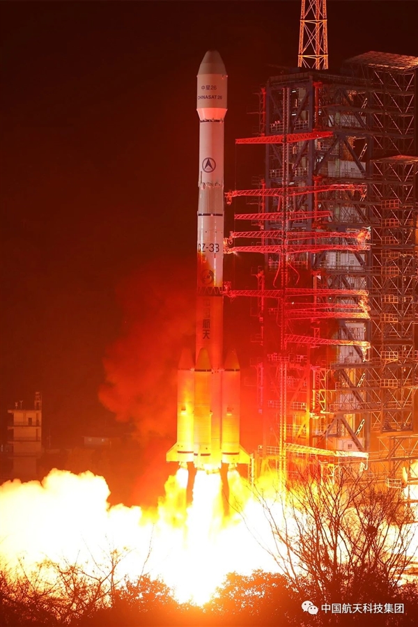 中国首颗10万兆通信卫星第一次“出国”:实测网速百兆