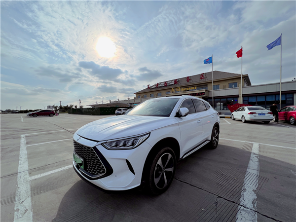 马斯克为何改口说比亚迪很强?后者超越丰田 登顶中国第一