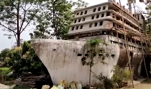 泰坦尼克号上岸了?有老哥花光150万亲手造了一艘!