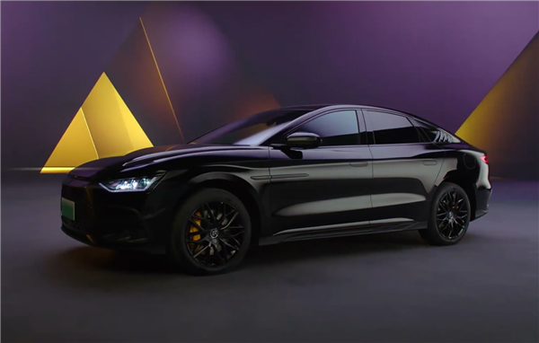 用上“最黑的黑” 比亚迪汉DM