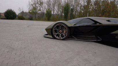 给孩子买豪车就差2个亿怎么办？用电锯做了一辆！