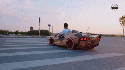 给孩子买豪车就差2个亿怎么办？用电锯做了一辆！