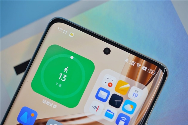 6400万大底潜望长焦！OPPO Reno 10+图赏