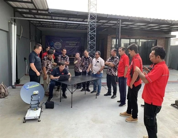 中国首颗10万兆通信卫星第一次“出国”：实测网速百兆