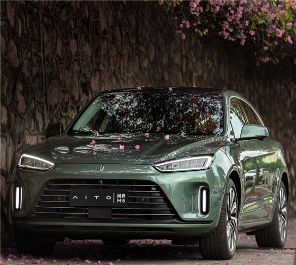 体验超越传统豪华燃油车 AITO问界M5为何能平替BBA媒体管家上海软闻？
