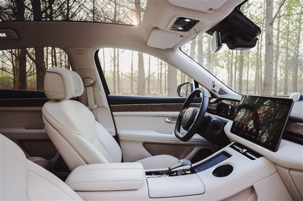 体验超越传统豪华燃油车 AITO问界M5为何能平替BBA媒体管家上海软闻？