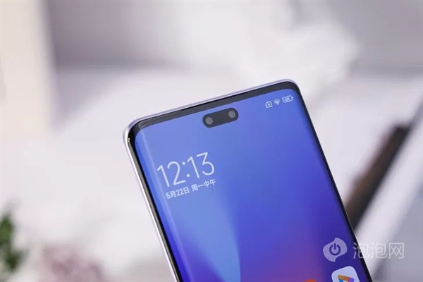 2499元!小米发布“美女神机” 但降价1000的K60更香……