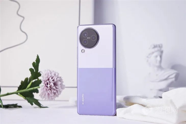 2499元!小米发布“美女神机” 但降价1000的K60更香……