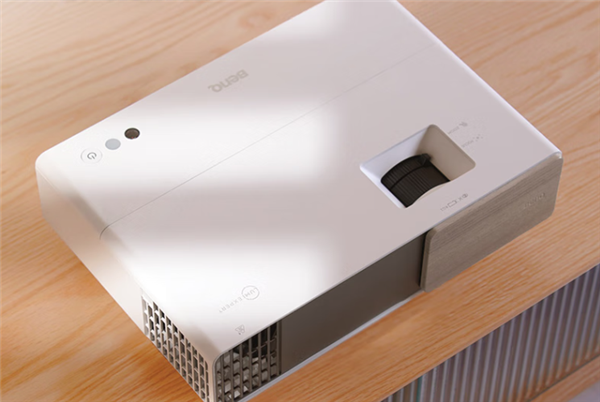 2023年5000元投影仪怎么选?618抖音爆款榜第一的当贝X5值得入手