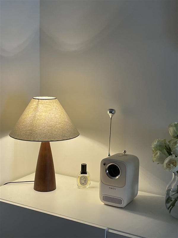 618新品投影仪就选哈趣H2 轻松享受电影盛宴！