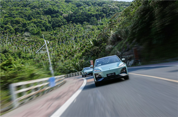 20万的纯电SUV 彻底“杀疯了”