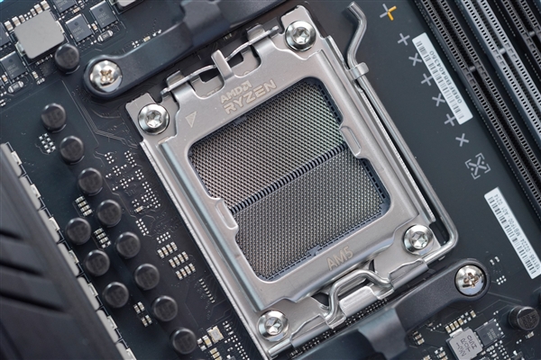 AM5电竞小钢炮!华硕TUF GAMING A620M-PLUS WIFI电竞特工主板图赏