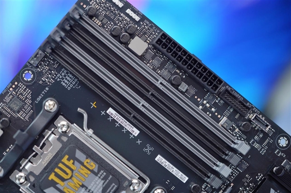 AM5电竞小钢炮!华硕TUF GAMING A620M-PLUS WIFI电竞特工主板图赏