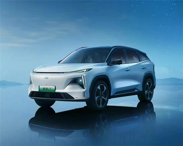 吉利也来“围攻”比亚迪 银河L7上市定档：1.5T插混能跑1300km