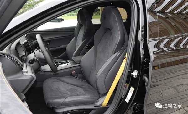 用上“最黑的黑” 比亚迪汉DM-p战神版实拍：3.7秒加速的性能怪兽