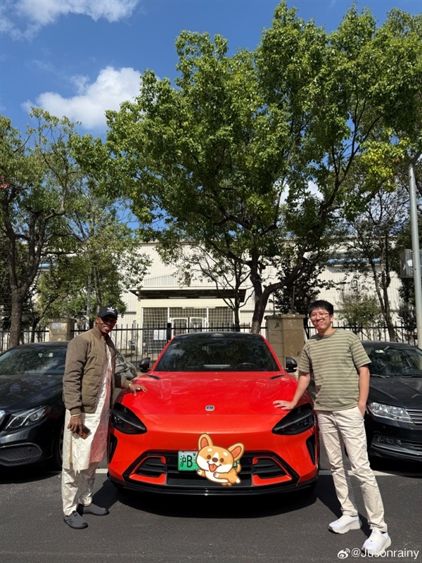 8年奔驰车主换小米YU7：完胜50万以下奔驰 仅一点不如奔驰