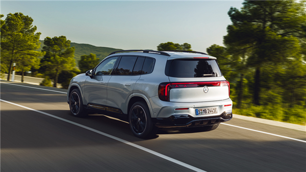 把三叉戟装到大灯里!全新一代奔驰GLB发布: 海外48.6万元起