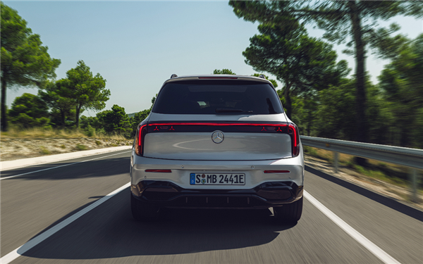 把三叉戟装到大灯里!全新一代奔驰GLB发布: 海外48.6万元起