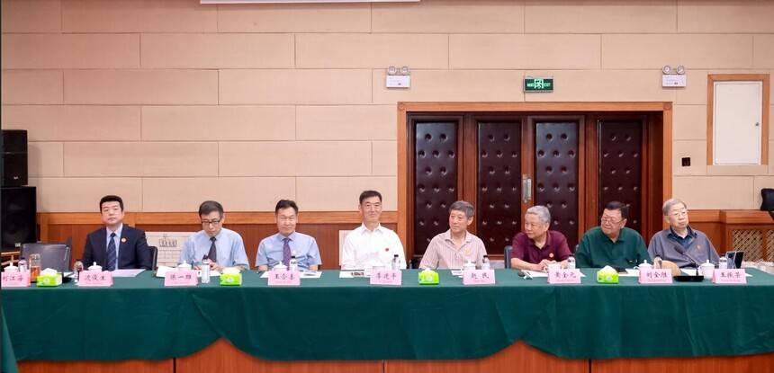 中联国兴书画院与蒙古国军人联合会文化交流联谊会在京举办(图7) 中联国兴书画院与蒙古国军人联合会文化交流联谊会在京举办(图7)