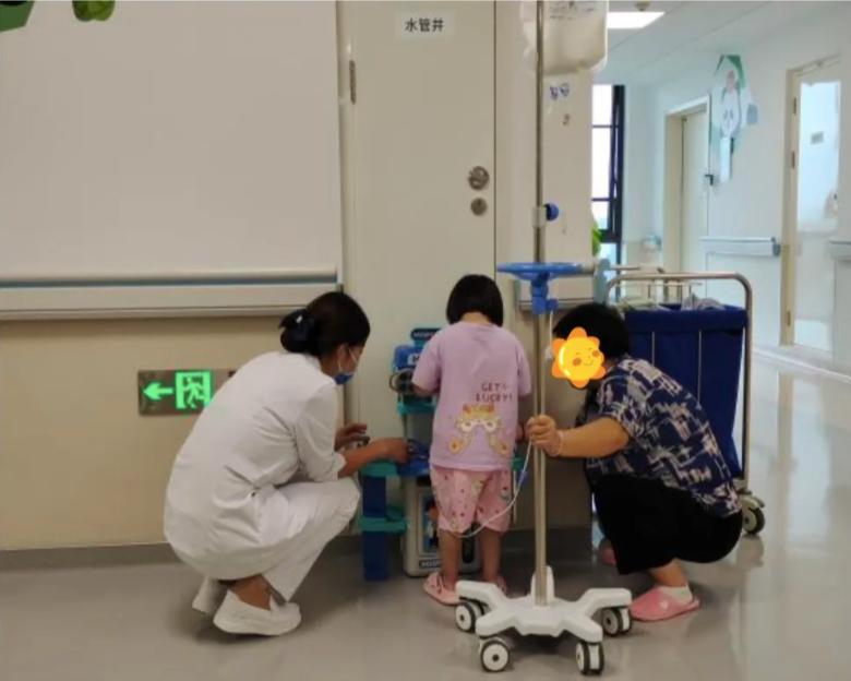 战胜情绪怪兽:爱佑医务社工为小羽和姥姥带来希望之光(图2) 战胜情绪怪兽:爱佑医务社工为小羽和姥姥带来希望之光(图2)