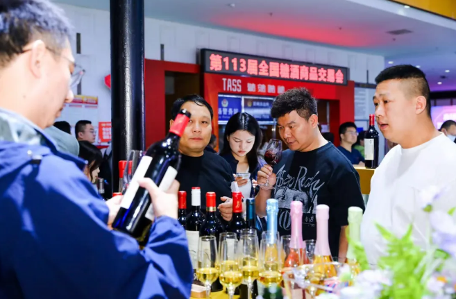 长城葡萄酒闪耀第113届糖酒会,以中国风土致敬世界舞台(图1) 长城葡萄酒闪耀第113届糖酒会,以中国风土致敬世界舞台(图1)